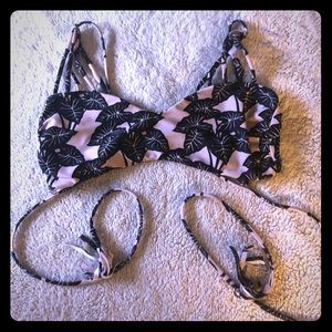 Acacia Black Elephant Krobokan Top